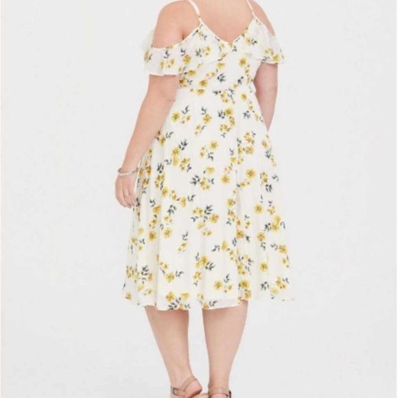 Torrid Size 1 Ivory with Yellow Floral Chiffon Wrap Dress - Picture 3 of 4